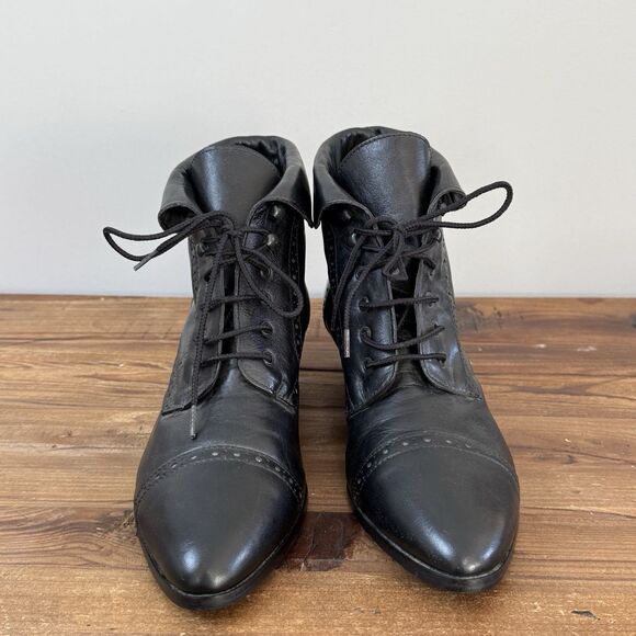 Leather Wingtip Ankle Bootie Women 9.5 Black Witchy Whimsigoth Victorian 90s Y2K - Picture 2 of 10
